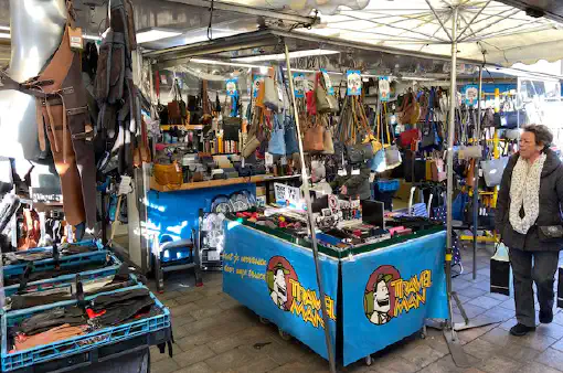 Elke woensdag Weekmarkt in Loosduinen Elke woensdag Weekmarkt in Loosduinen